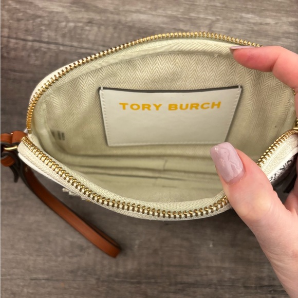 Tory Burch Gemini Daisy Floral Embroidered Wristlet - Blue and White - Picture 3 of 3